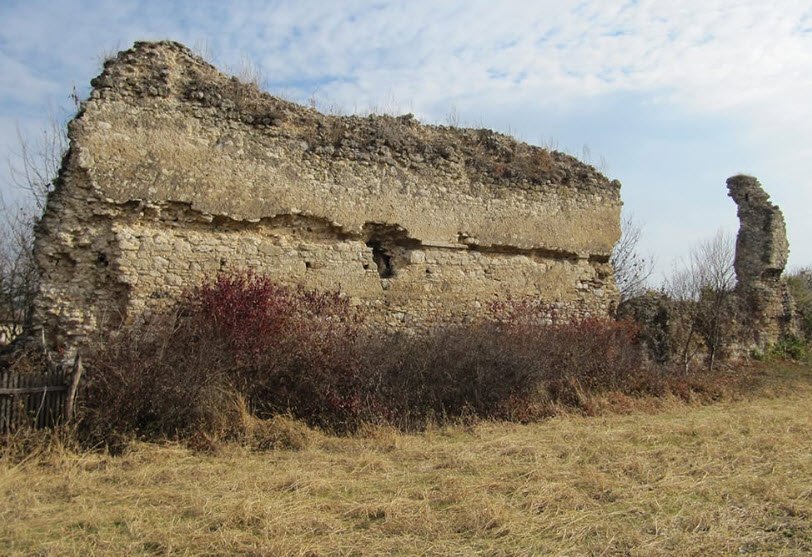 Ruinele Cetății Korniș, Pomezeu, Romania, Romania